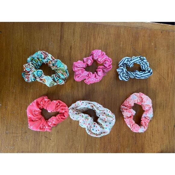Bundle of multicolor patterned cotton  scrunchies - Picture 1 of 1